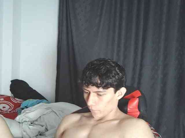 AresHolland Live Webcam on BongaCams