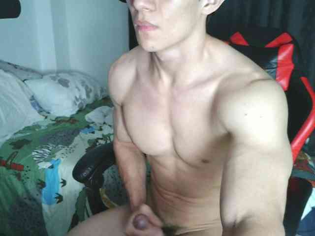 AresHolland Live Webcam on BongaCams