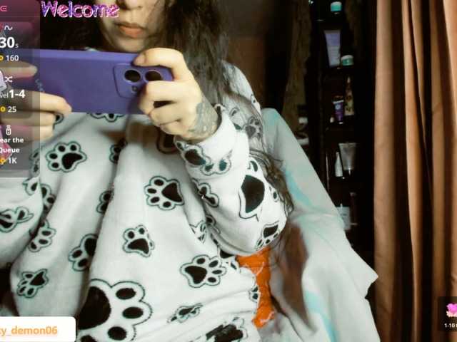 le modèle LucyDemon est en webcam porno dans un show sur le site bongacams, il possède les tags suivants: Latino/Hispanic,Brunette,Shaved