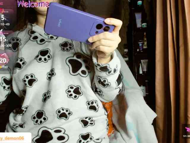 LucyDemon webcam