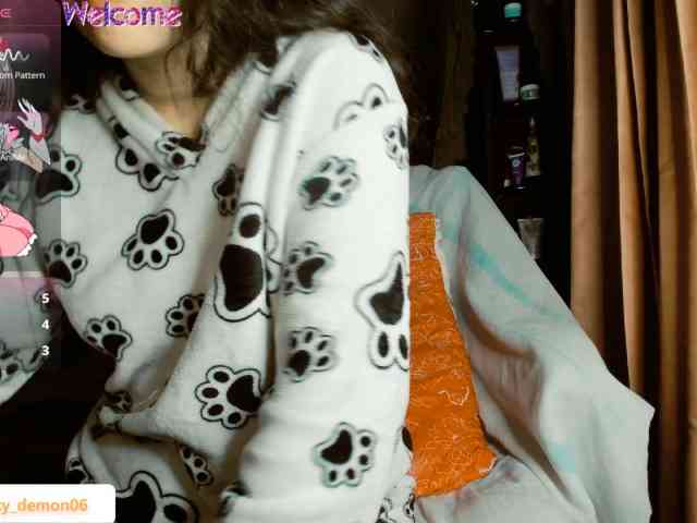 LucyDemon webcam