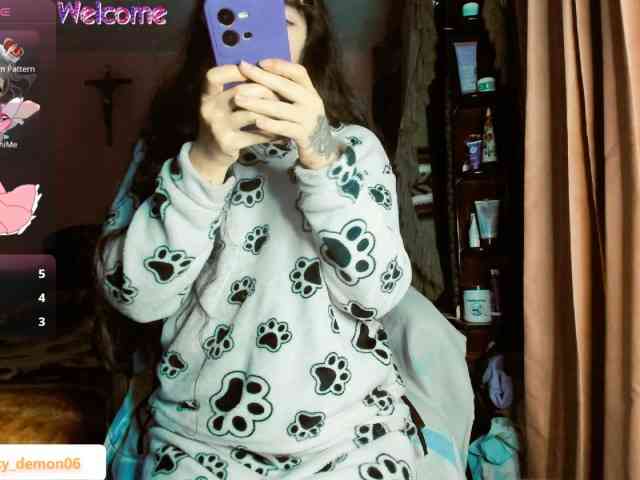 LucyDemon webcam