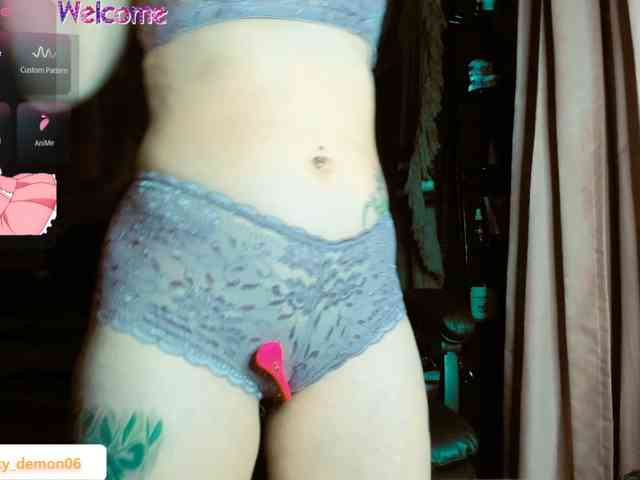 LucyDemon webcam