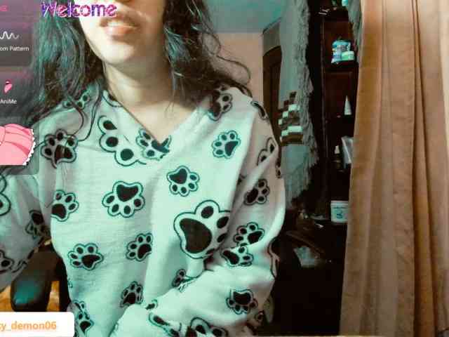 LucyDemon webcam
