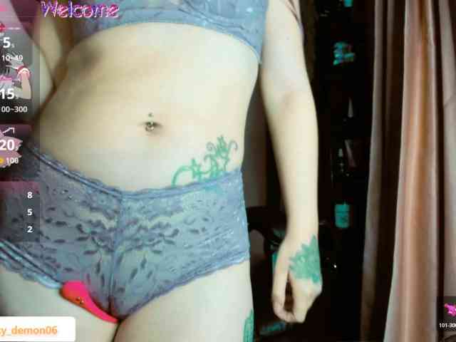 LucyDemon webcam