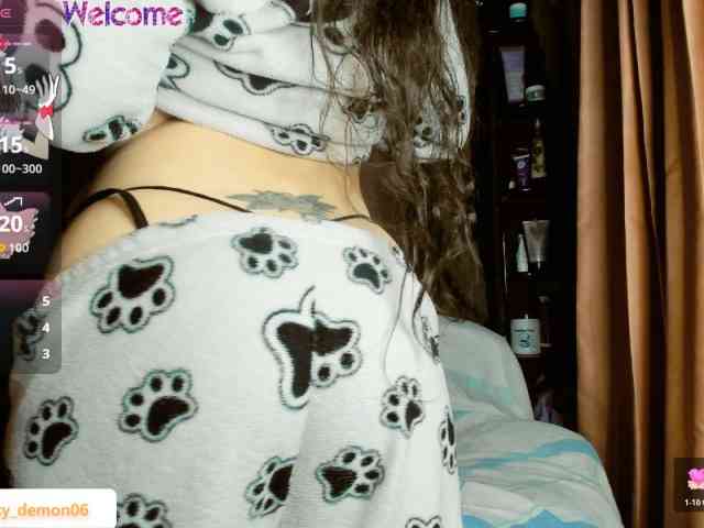LucyDemon webcam