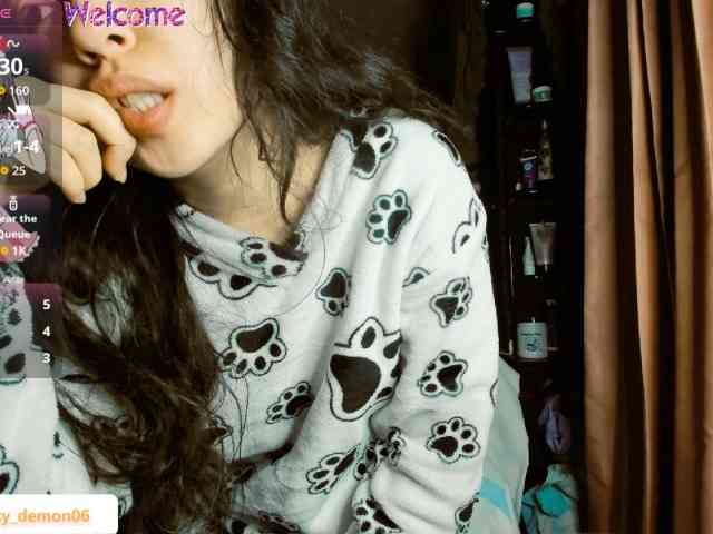 LucyDemon webcam