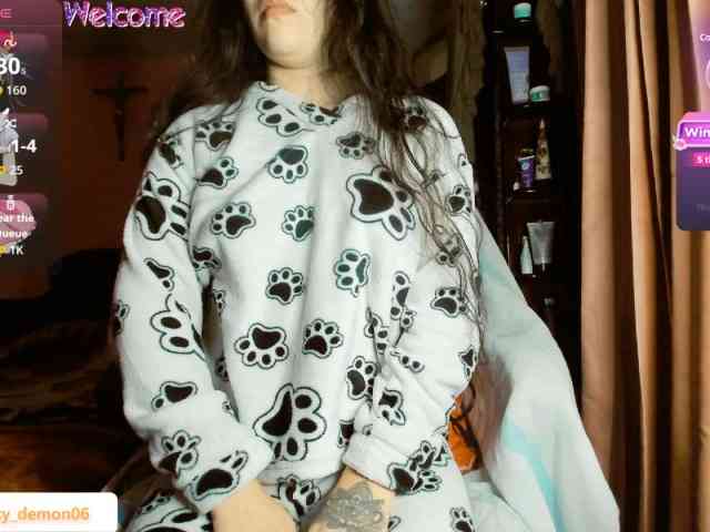 LucyDemon webcam