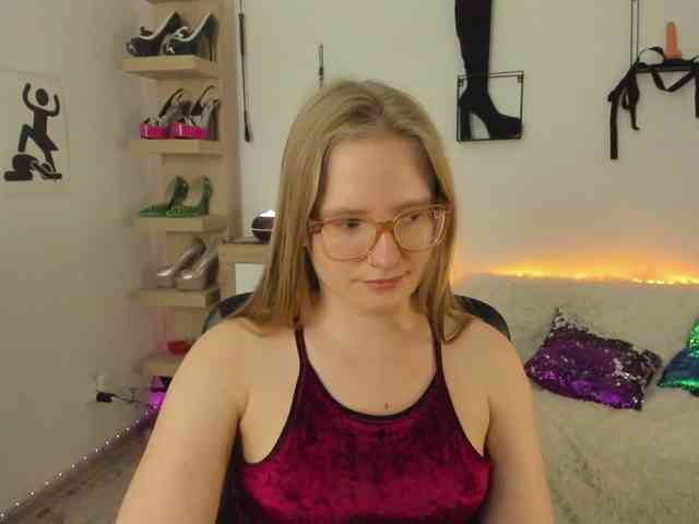 Model: NancyErotic