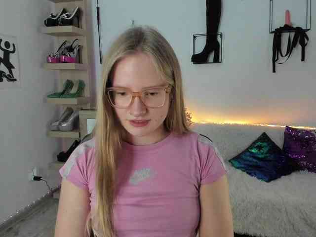 Model: NancyErotic