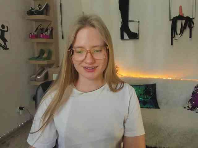 Model: NancyErotic