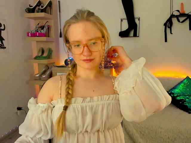 Model: NancyErotic