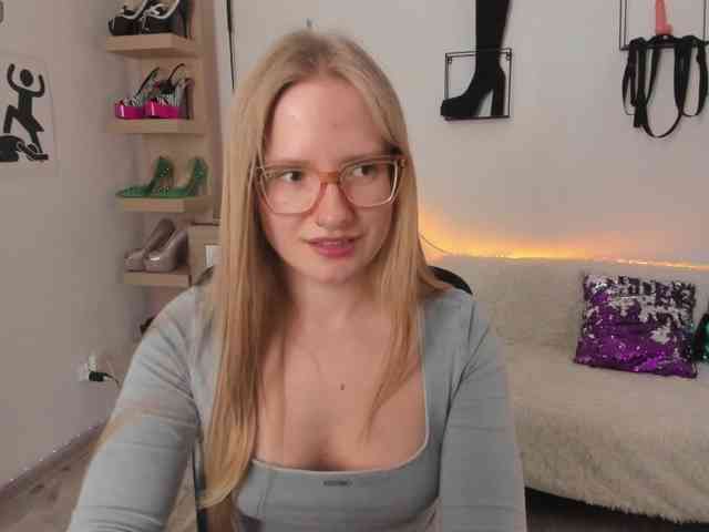nancyerotic's live room