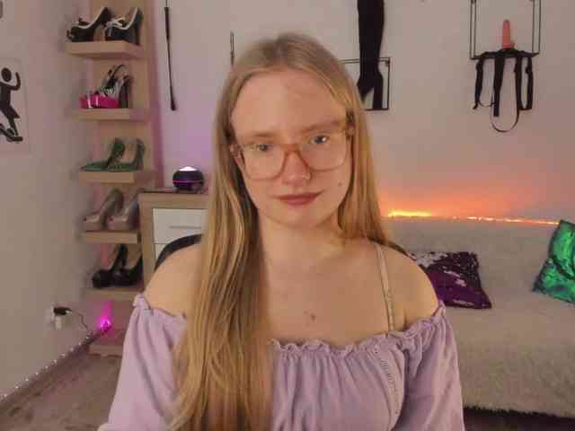 Model: NancyErotic