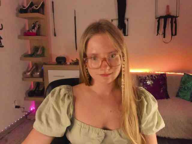 Model: NancyErotic