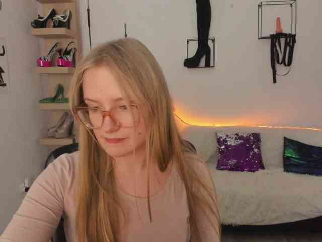Model: NancyErotic