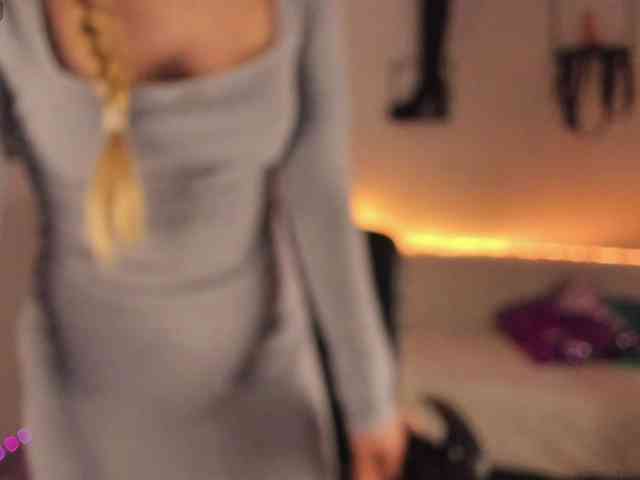 Model: NancyErotic