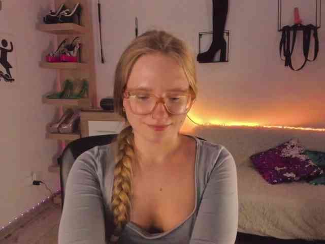 Model: NancyErotic