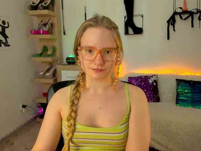 Model: NancyErotic