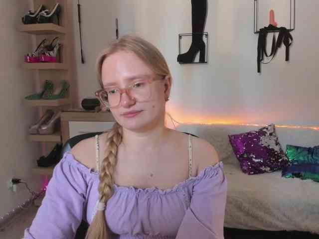 nancyerotic's live room
