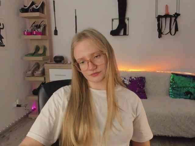 Model: NancyErotic