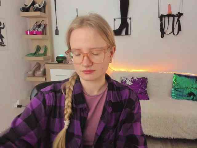 モデル: NancyErotic