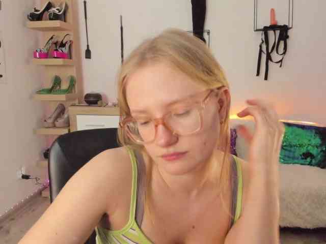 Model: NancyErotic