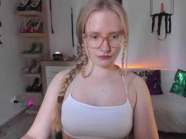 Model: NancyErotic