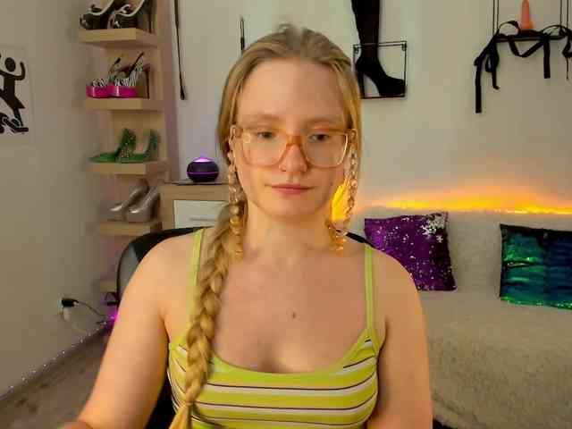 Model: NancyErotic