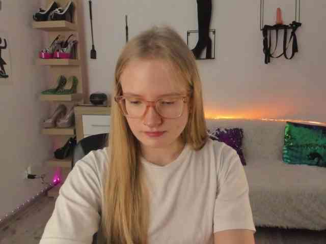 nancyerotic's live room