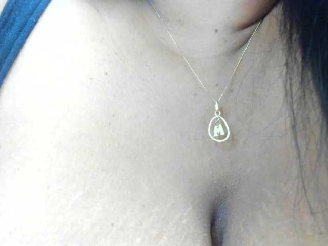 milfebony's BongaCams show and profile