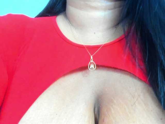 milfebony live cam on BongaCams
