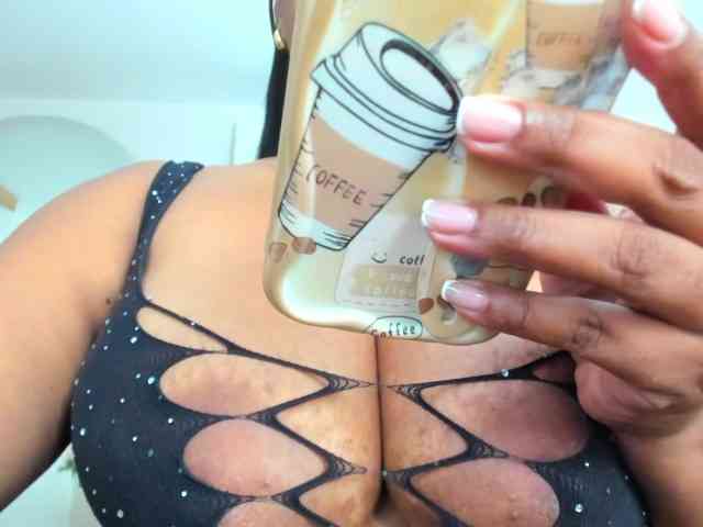 Modelo: milfebony