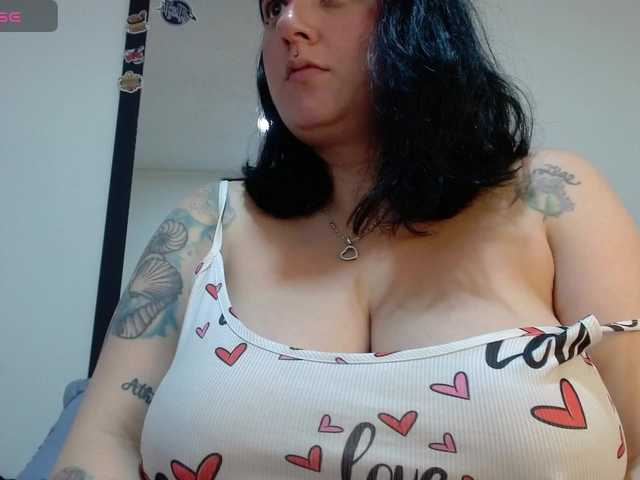 le modèle louSapper est en webcam porno dans un show sur le site bongacams, il possède les tags suivants: Latino/Hispanic,Brunette,Shaved