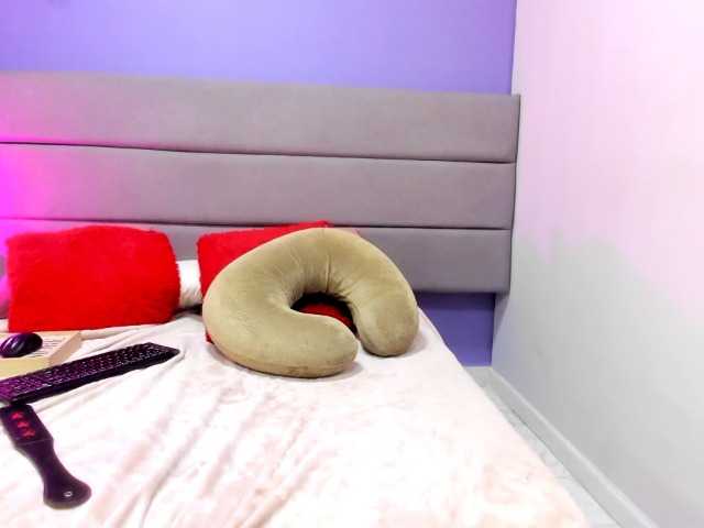 Kiiara-Sky, en vivo ahora en BongaCams