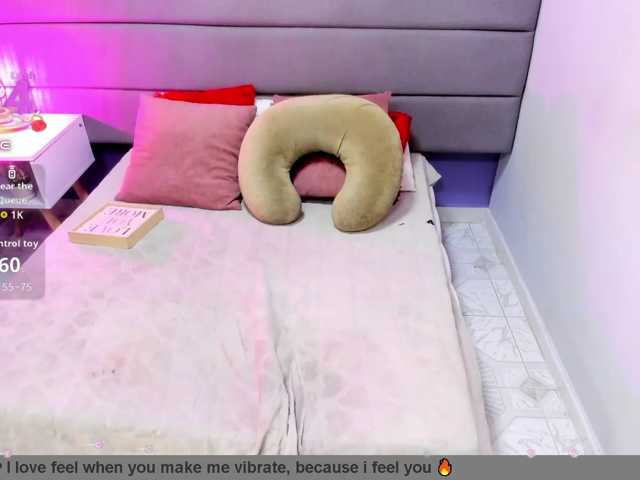 Kiiara-Sky live cam on BongaCams