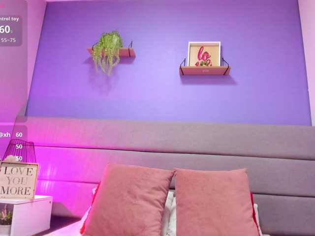 Kiiara-Sky live cam on BongaCams