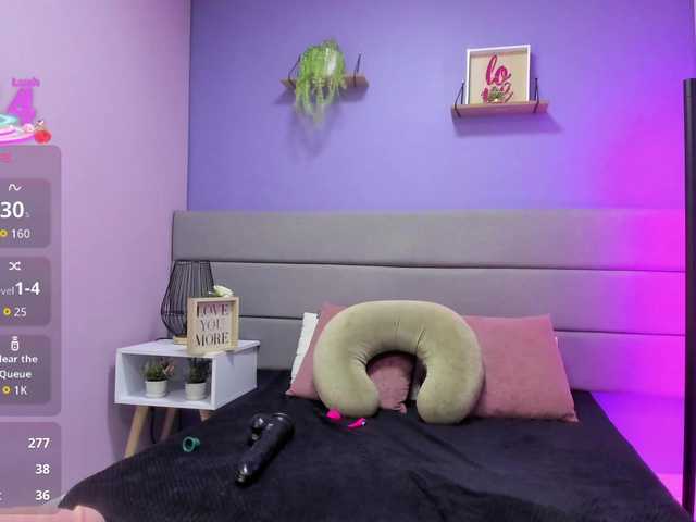 Kiiara-Sky live cam on BongaCams