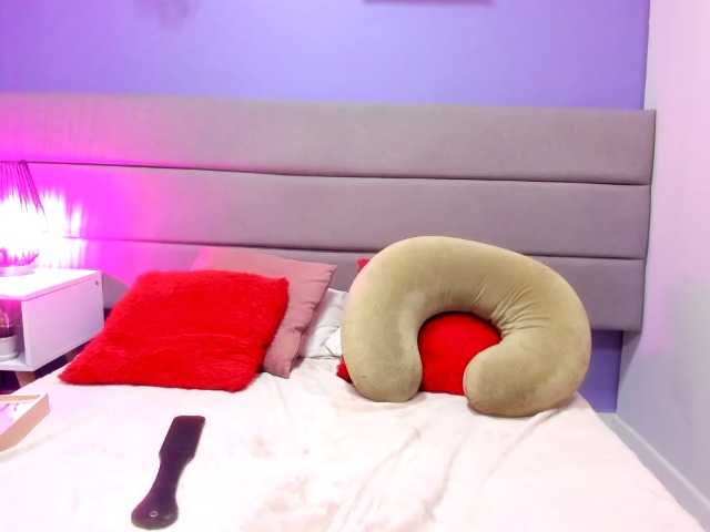 Kiiara-Sky, en vivo ahora en BongaCams