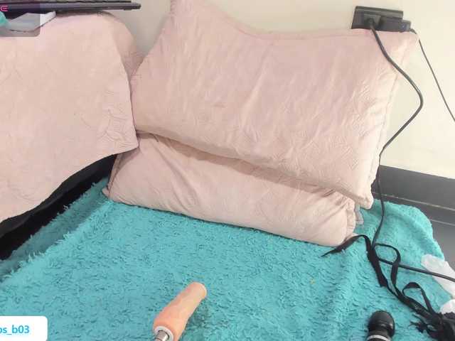 Shanna03 live cam on BongaCams