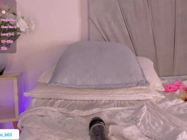 Shanna03 live cam on BongaCams
