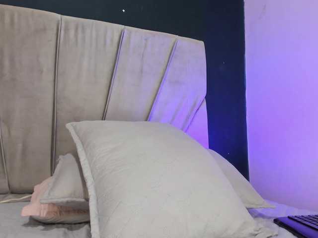 Shanna03 live cam on BongaCams