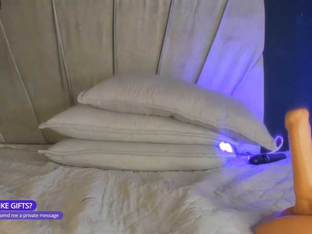 Shanna03 live cam on BongaCams