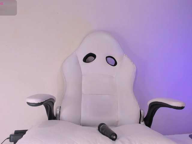 Shanna03 live webcam show