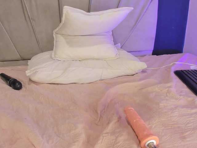 Shanna03 live cam on BongaCams