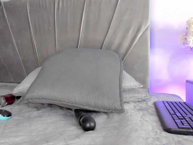 Shanna03 live cam on BongaCams