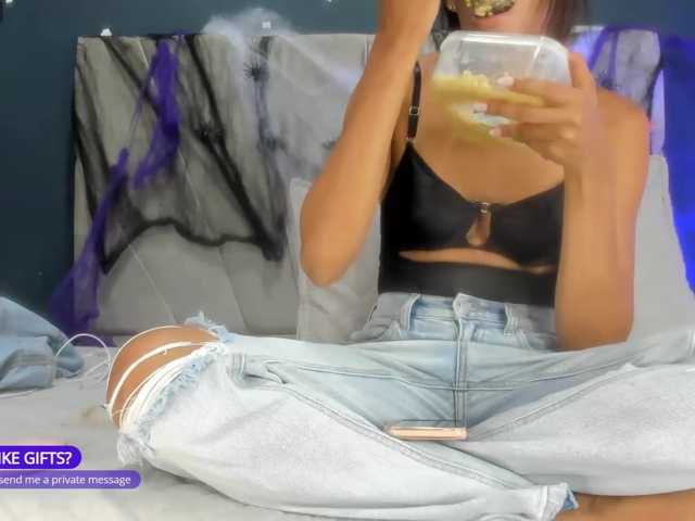 Shanna03 live cam on BongaCams