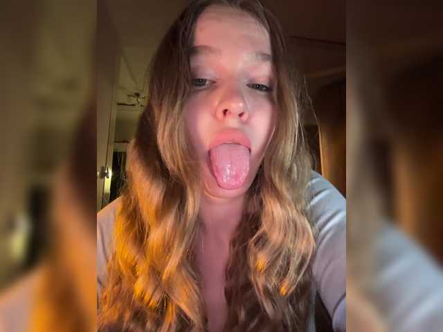 KateDanverr's BongaCams show and profile