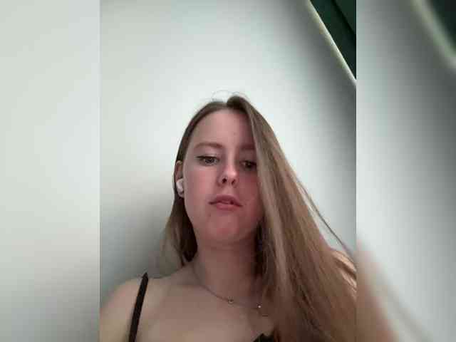 MariaBowman webcam
