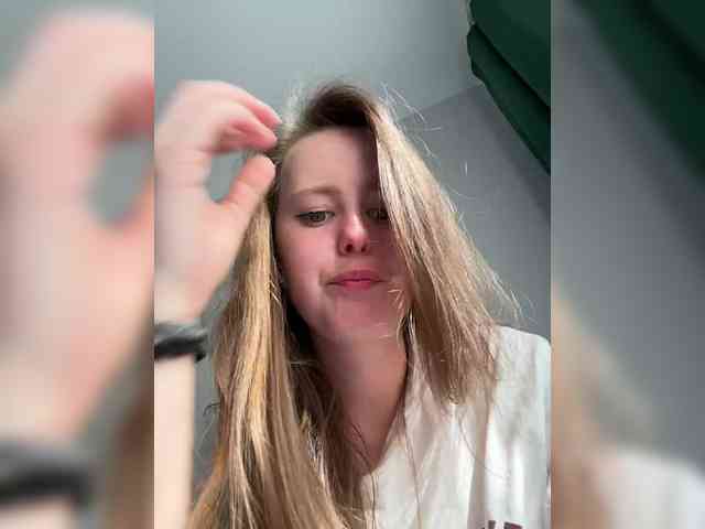 MariaBowman webcam